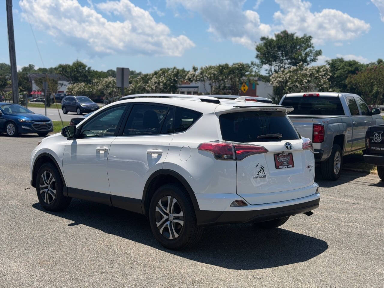 Used 2016 Toyota RAV4 LE FWD image 6