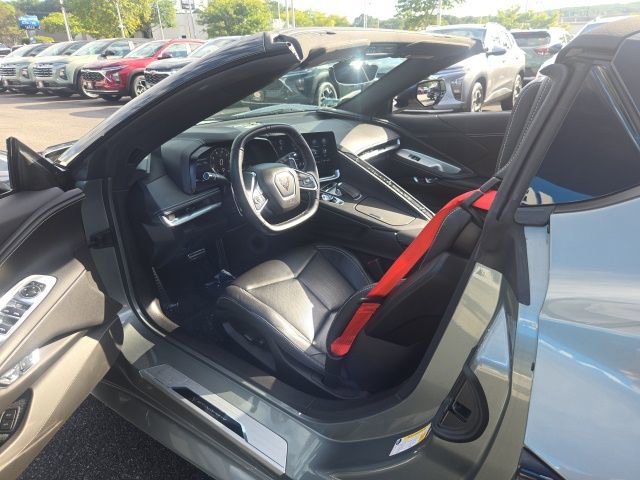 Used 2022 Chevrolet Corvette Stingray Convertible w/ Battery Protection Package image 17
