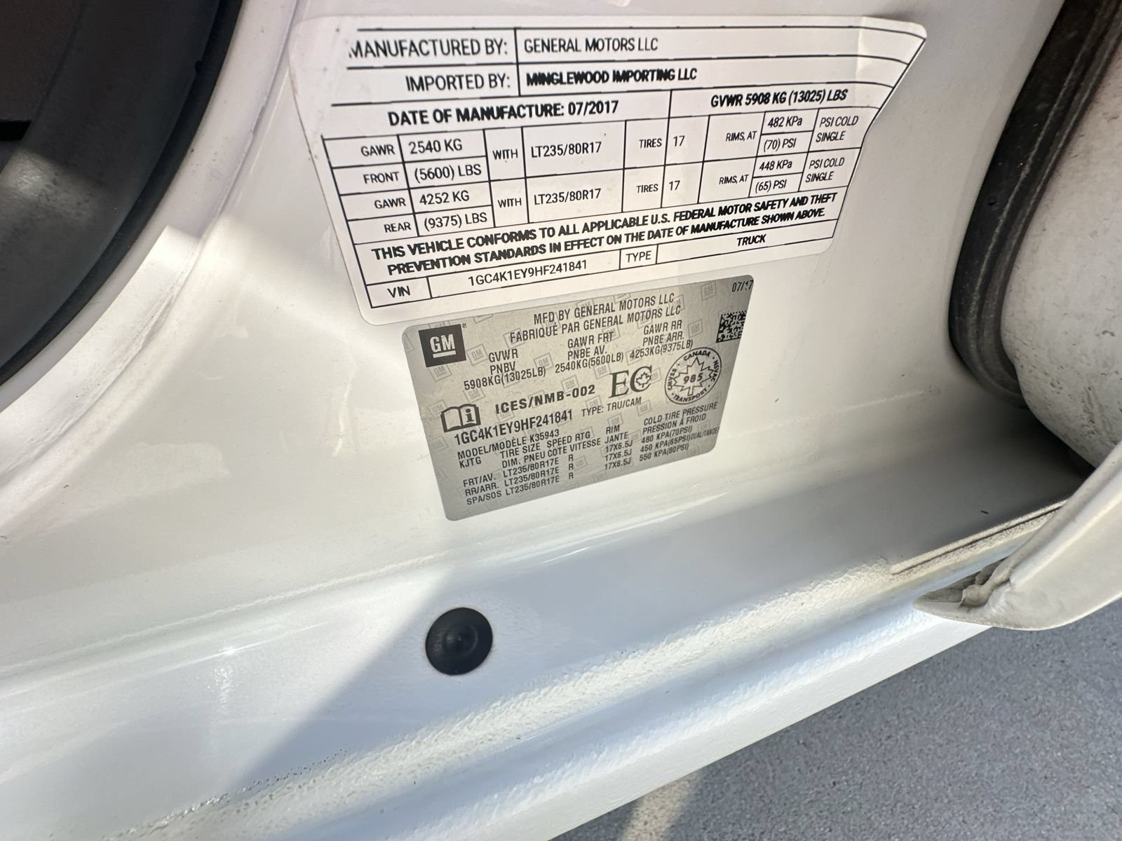 Used 2017 Chevrolet Silverado 3500 High Country AWD/4WD image 33