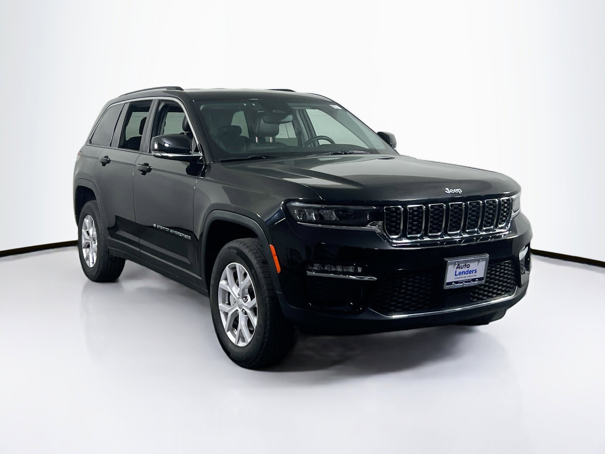 Used 2022 Jeep Grand Cherokee Limited AWD/4WD image 3
