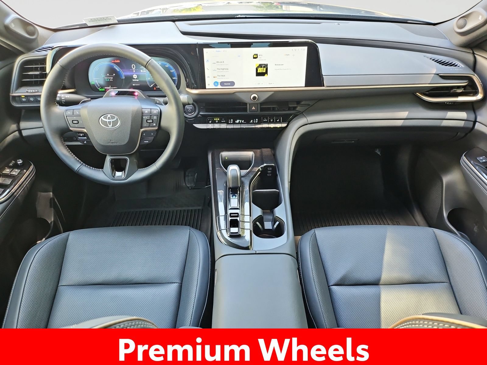 Used 2025 Toyota Crown Signia w/ Advanced Technology Package AWD/4WD image 16