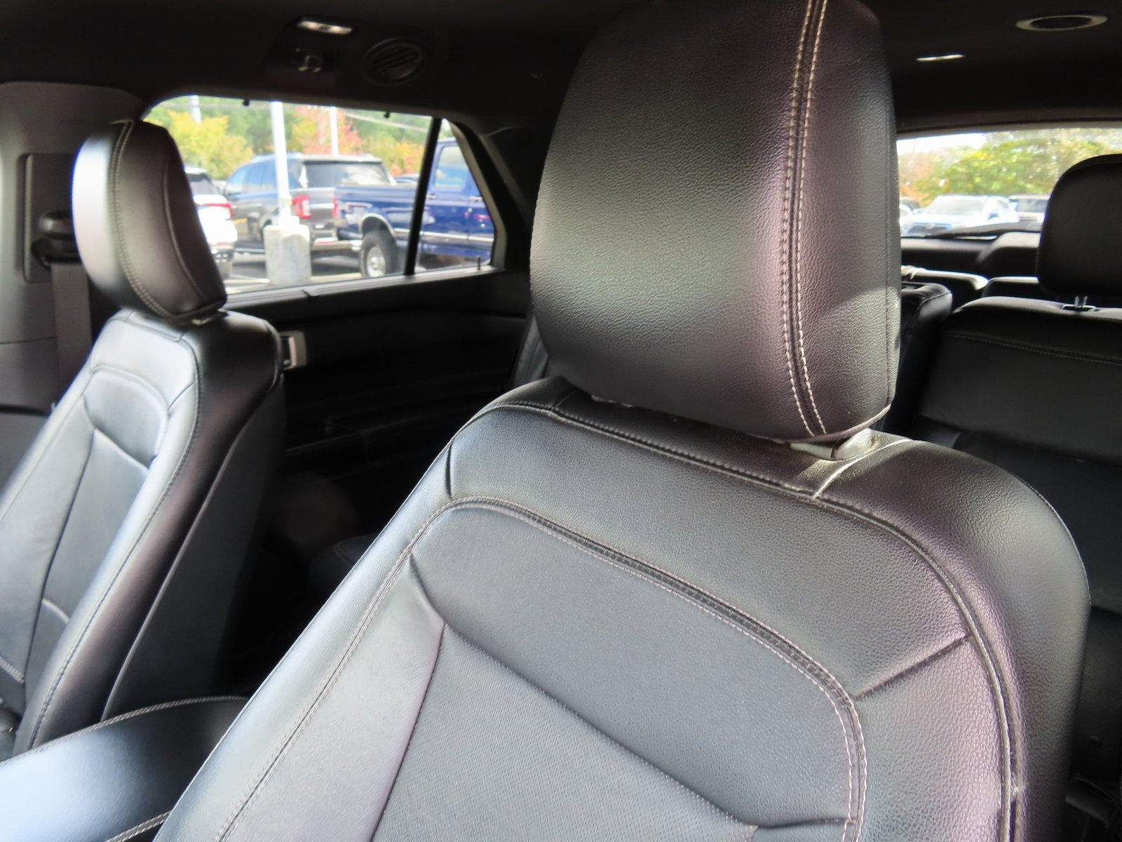 Used 2020 Ford Explorer Limited image 28