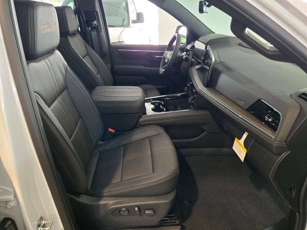 New 2026 Chevrolet Suburban High Country AWD/4WD image 6