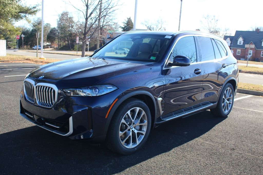 New 2026 BMW X5 xDrive50e w/ Executive Package image 3