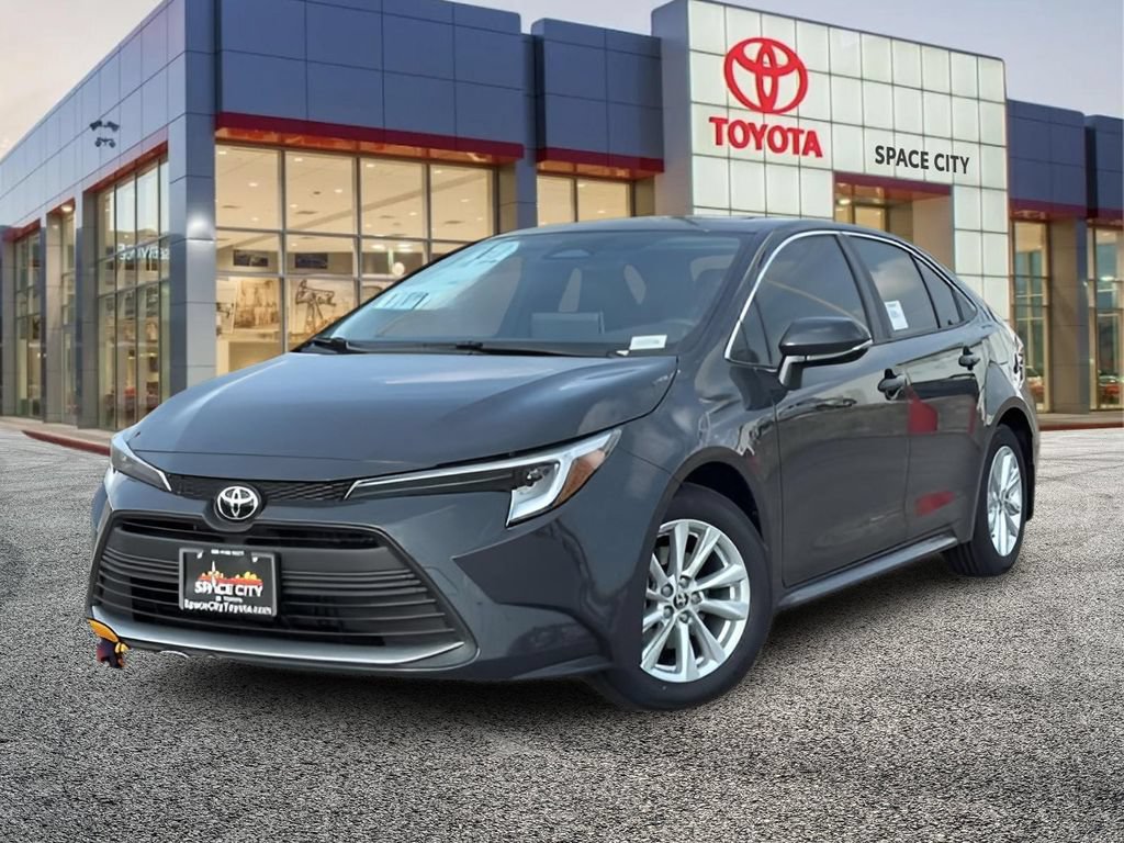 Used 2026 Toyota Corolla XLE FWD image 2
