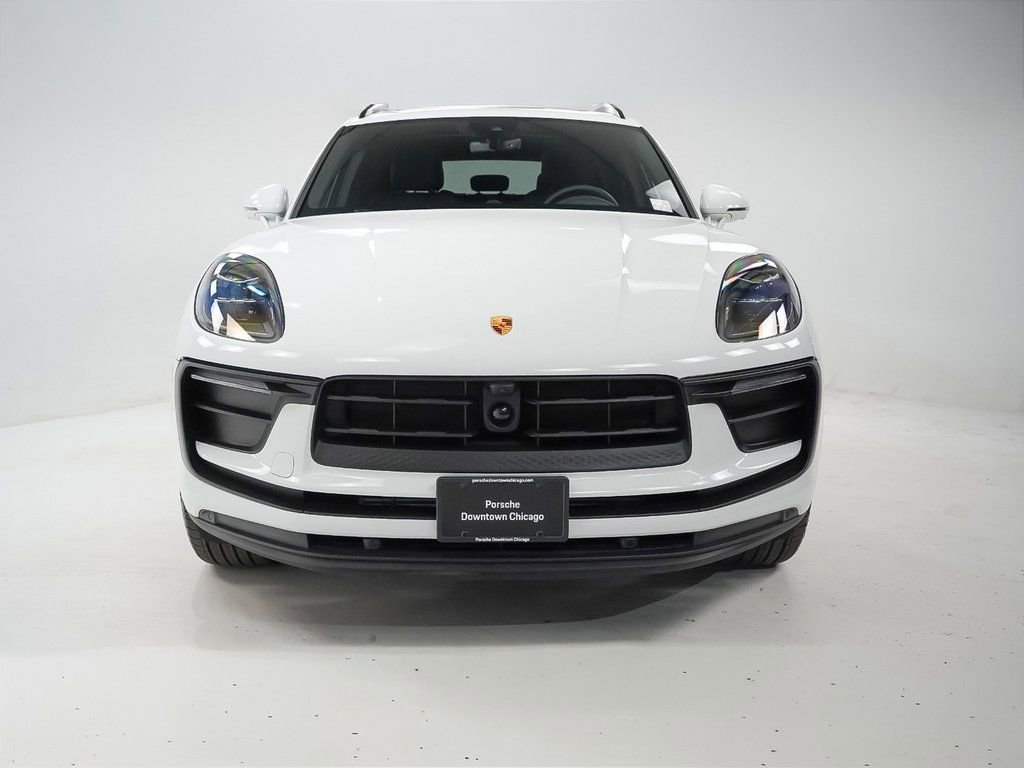 Used 2025 Porsche Macan AWD/4WD image 6
