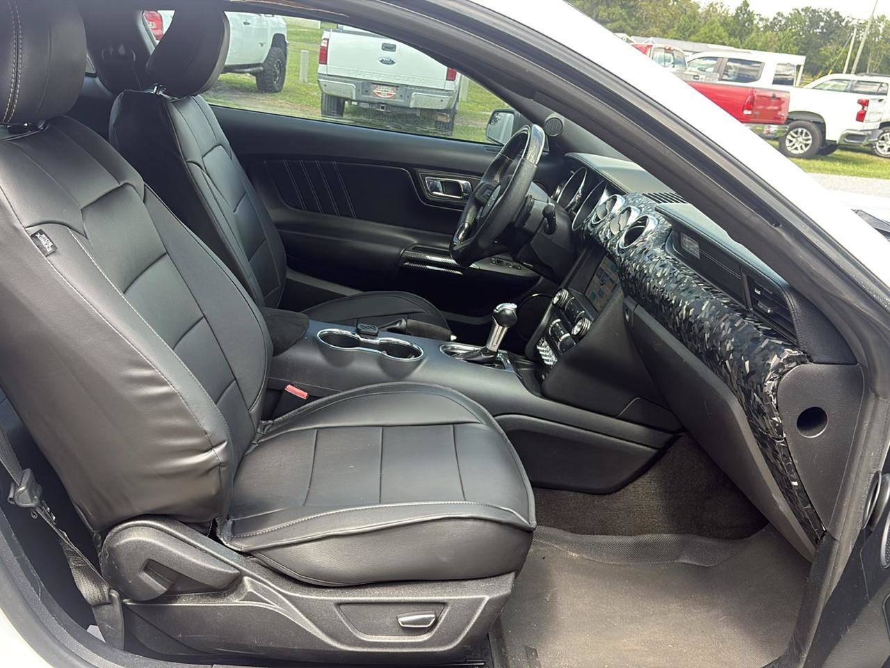 Used 2017 Ford Mustang Premium RWD image 17