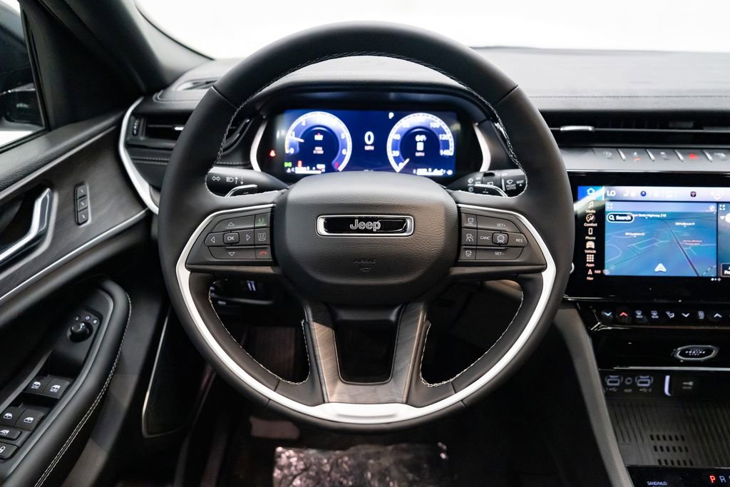 New 2026 Jeep Grand Cherokee L Limited AWD/4WD image 15