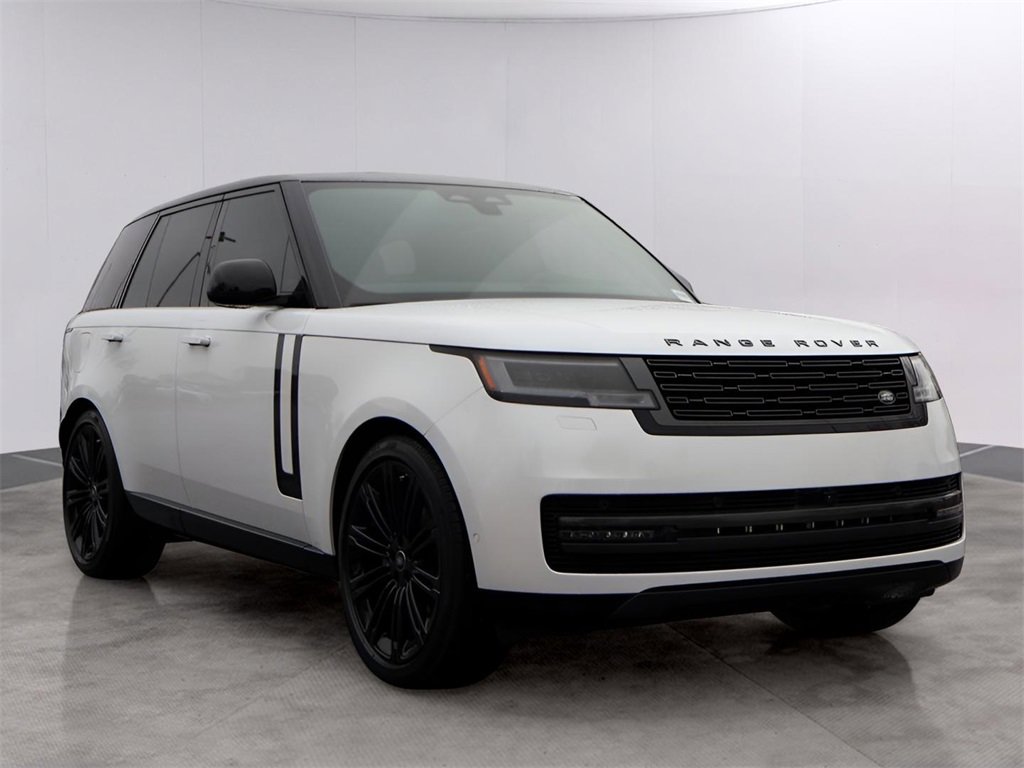 New 2025 Land Rover Range Rover SE image 3