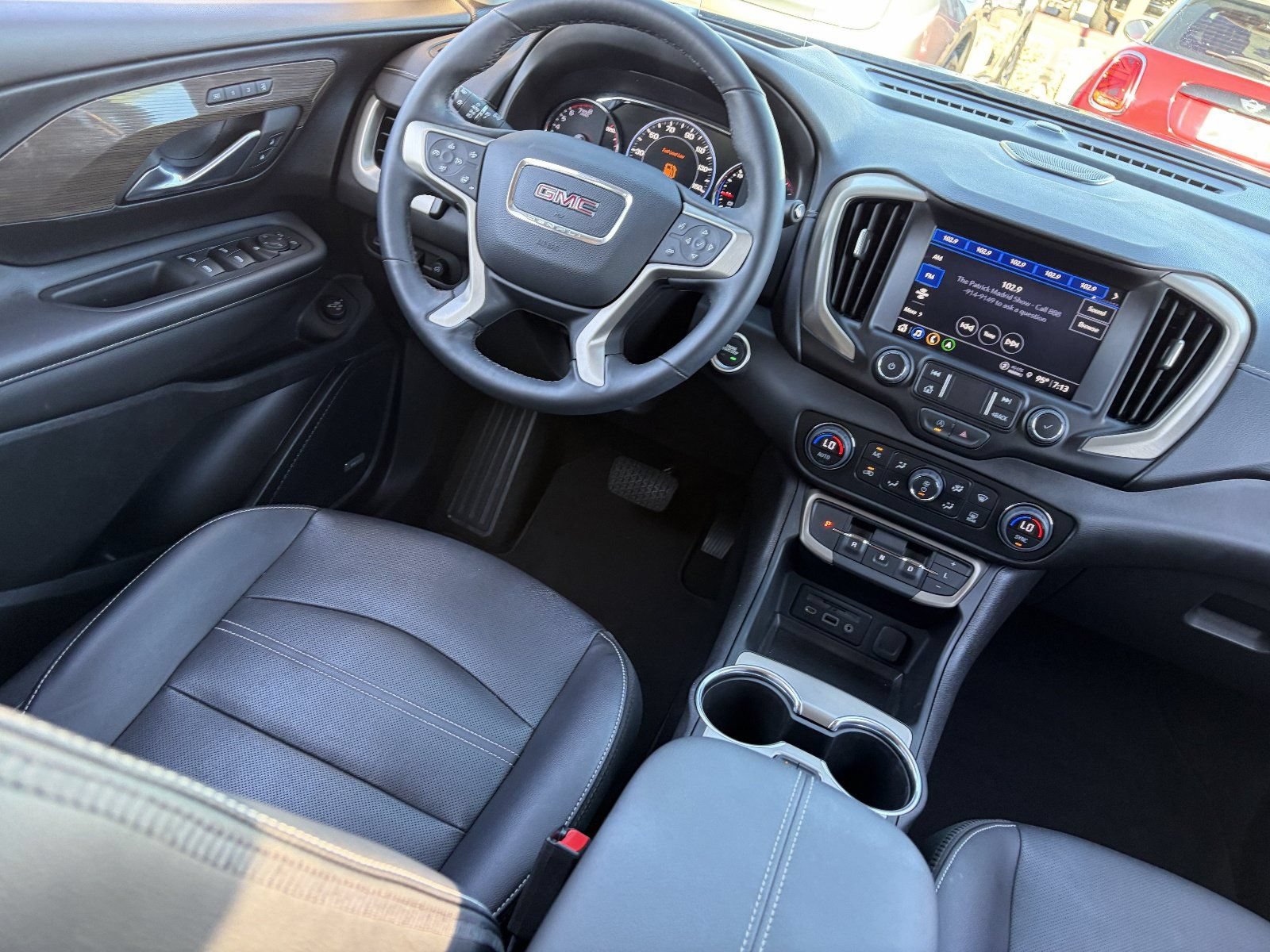 Certified 2024 GMC Terrain Denali w/ Denali Premium Package AWD/4WD image 15