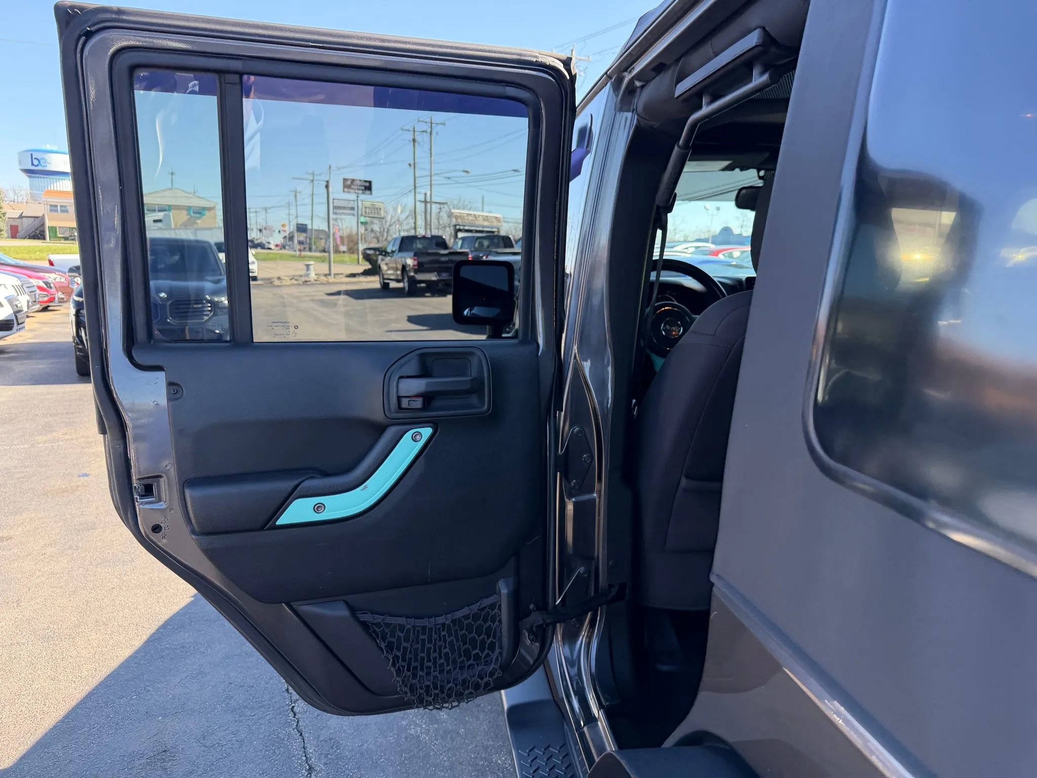 Used 2018 Jeep Wrangler Unlimited Sport S image 30