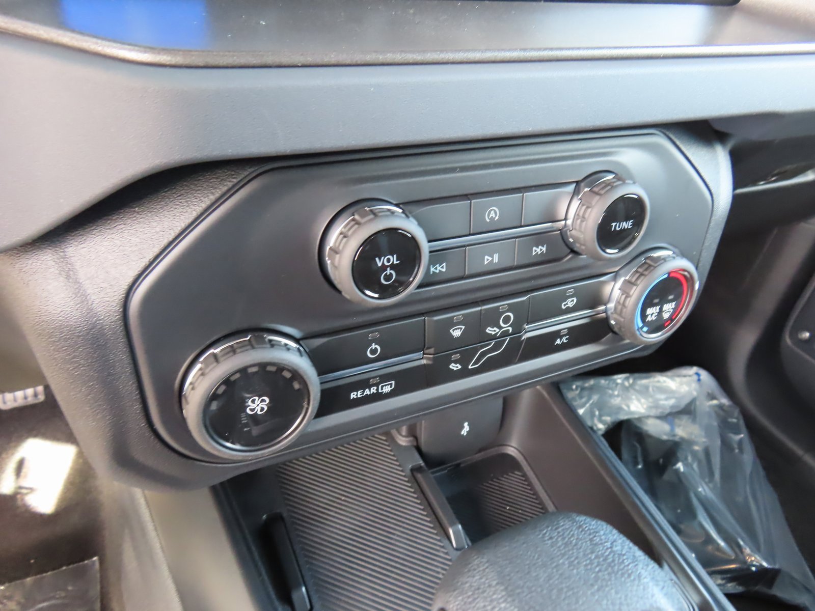 New 2025 Ford Bronco 4-Door w/ Sasquatch Package image 13