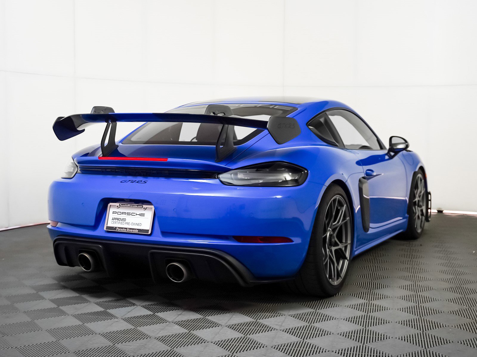 Certified 2024 Porsche 718 Cayman GT4 RS image 9