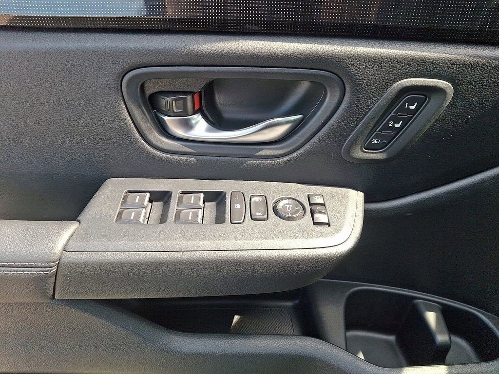 Used 2023 Honda Pilot Elite image 14