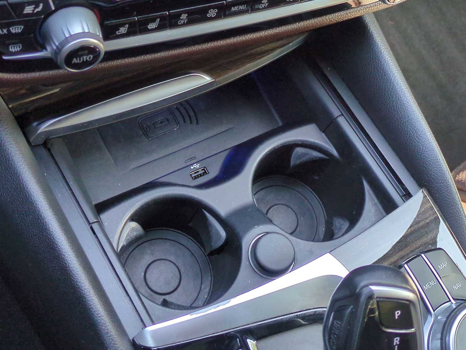 Used 2021 BMW 530i xDrive w/ Premium Package image 33