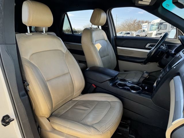 Used 2017 Ford Explorer XLT w/ Equipment Group 202A image 32