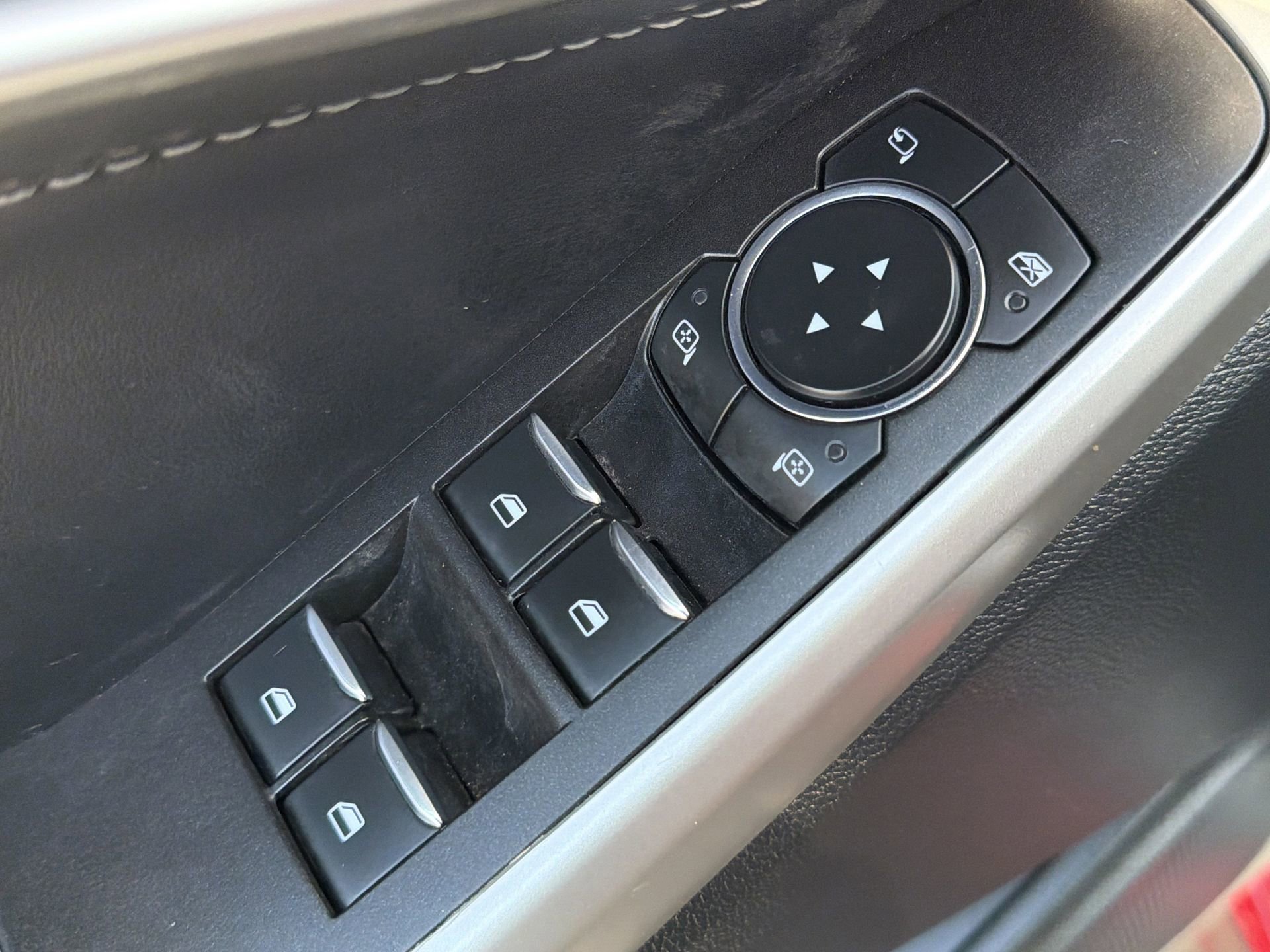 Certified 2023 Ford Explorer Limited w/ Equipment Group 301A image 15