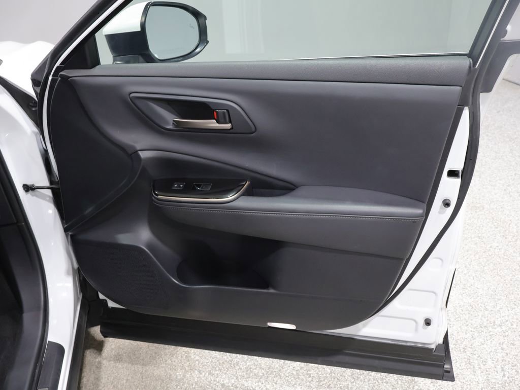 Used 2024 Toyota Crown Limited image 22