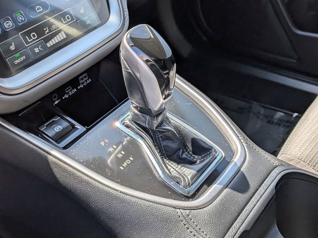 Used 2025 Subaru Outback Premium image 21