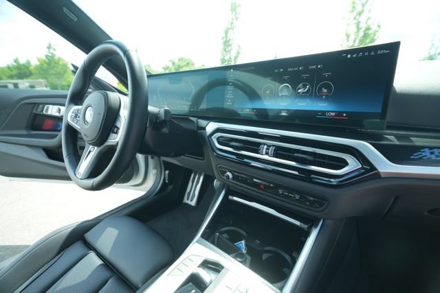 Used 2023 BMW 230i Coupe w/ M Sport Package RWD image 29
