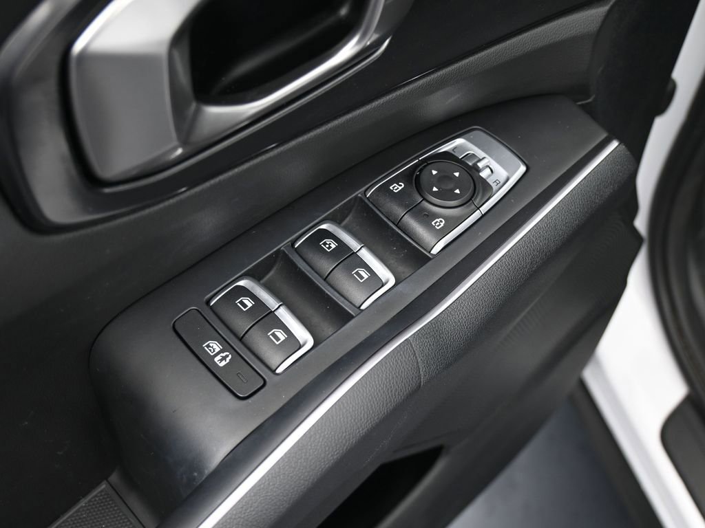 Used 2023 Kia Sorento S image 17