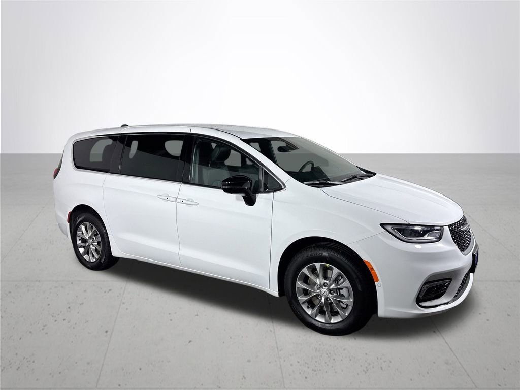 New 2026 Chrysler Pacifica Select AWD/4WD image 4