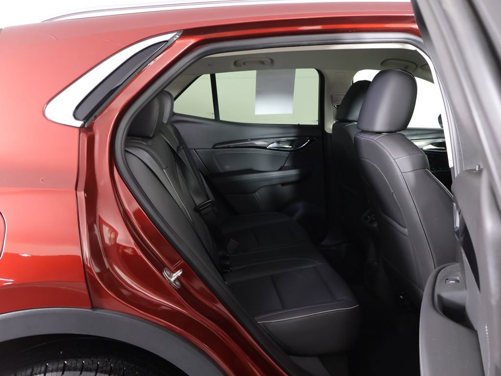 Used 2023 Buick Envision Essence image 32