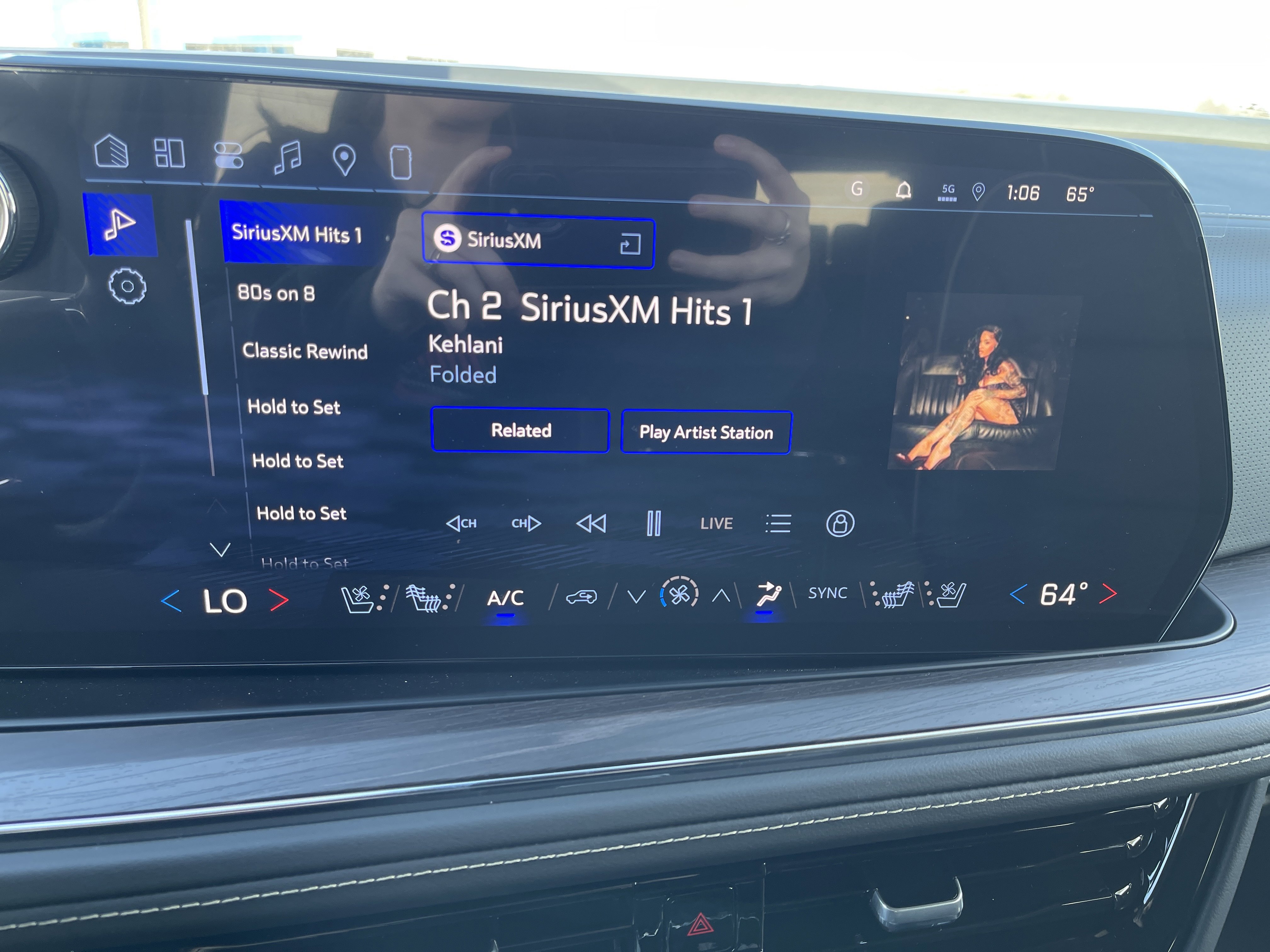 New 2026 Chevrolet Suburban Premier image 27