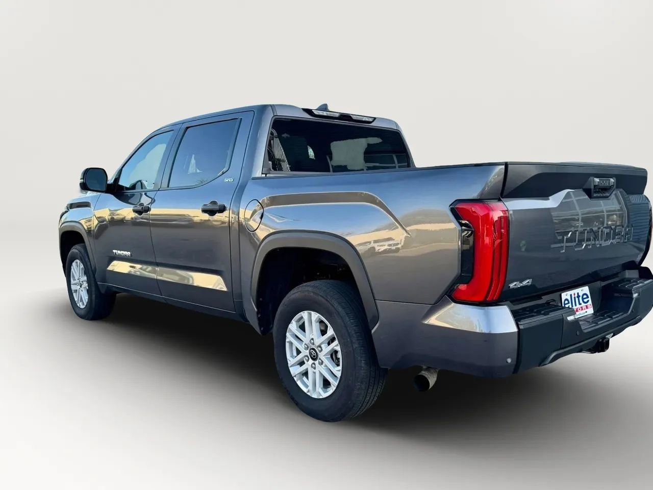 Used 2025 Toyota Tundra SR5 w/ SR5 Convenience Package image 5