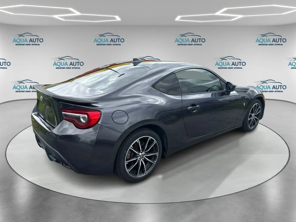 Used 2019 Toyota 86 RWD image 5