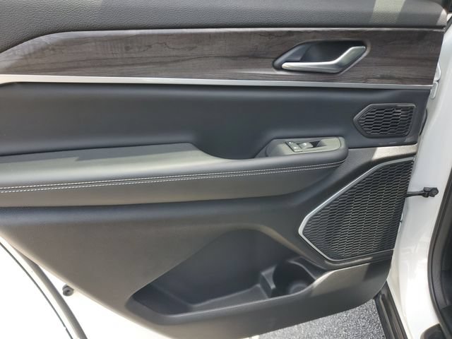 Certified 2022 Jeep Grand Cherokee L Limited RWD image 21