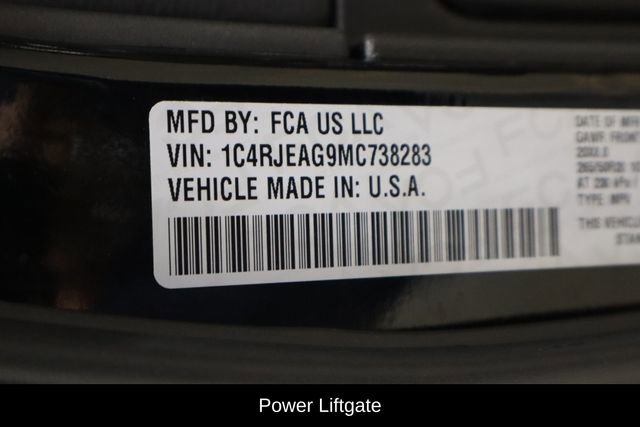 Used 2021 Jeep Grand Cherokee Laredo X image 22