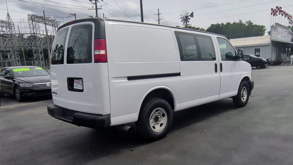 Used 2018 Chevrolet Express 2500 w/ Driver Convenience Package RWD image 8