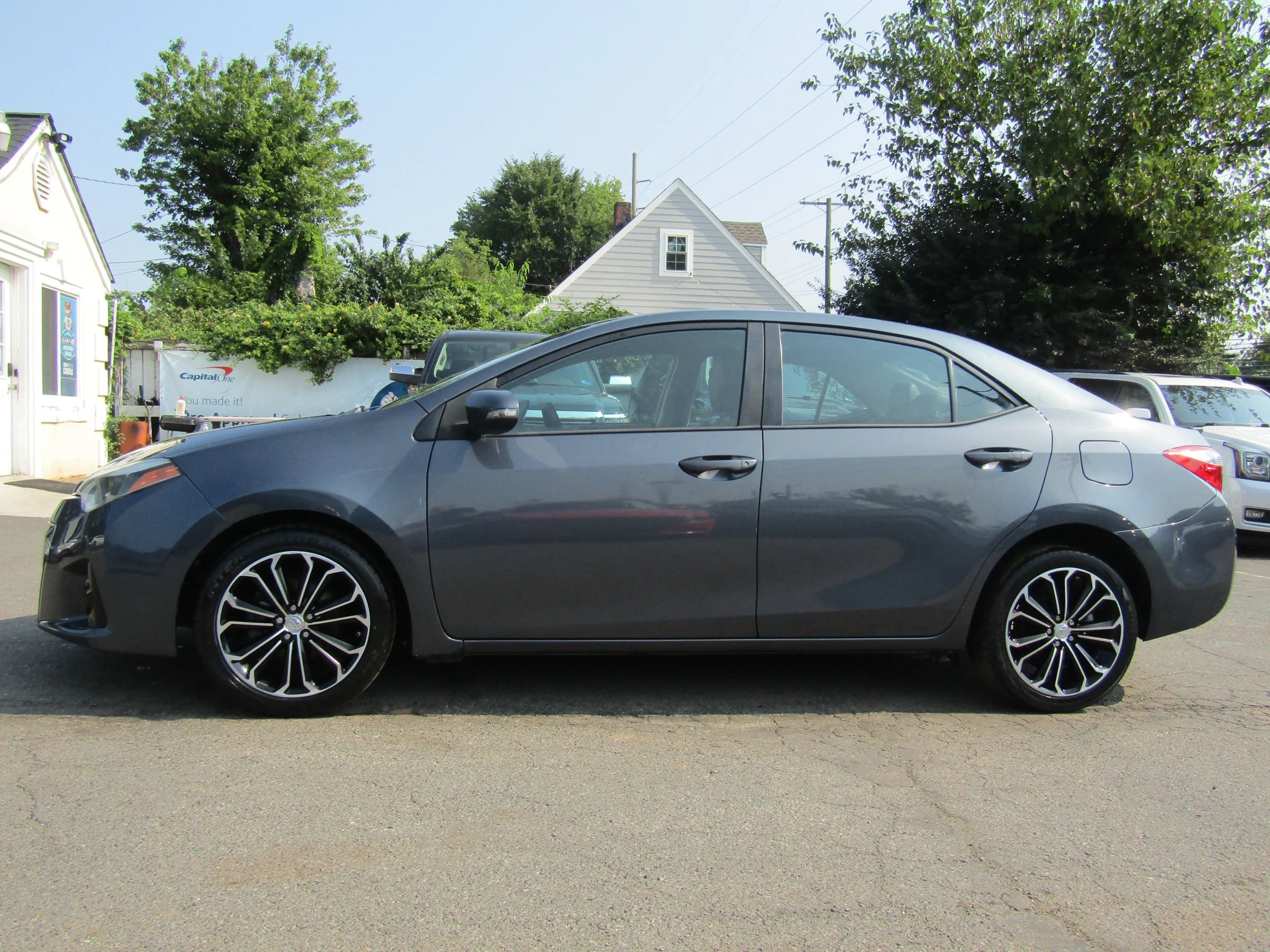 Used 2015 Toyota Corolla S FWD image 4