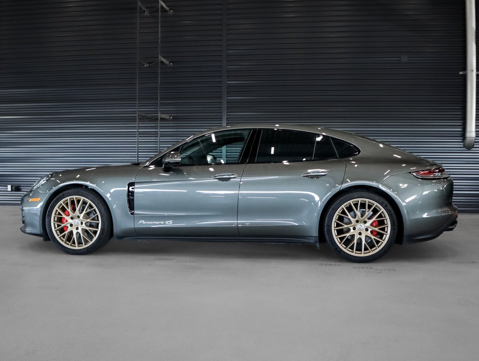 Certified 2023 Porsche Panamera 4S AWD/4WD image 2