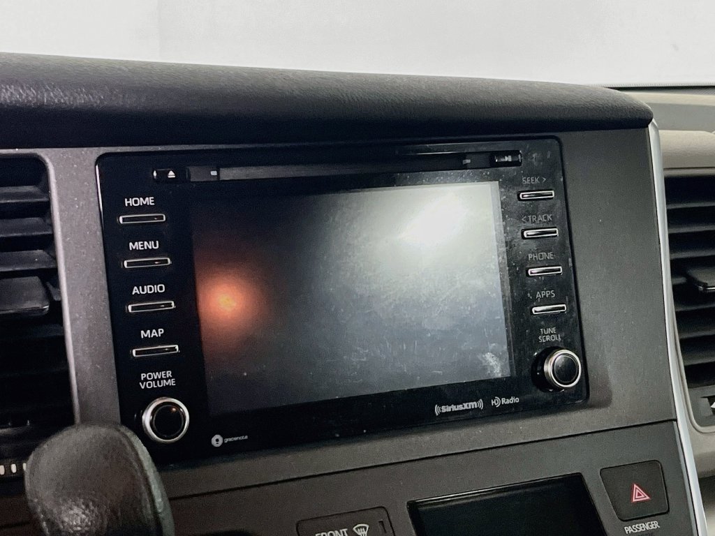Used 2019 Toyota Sienna LE FWD image 20
