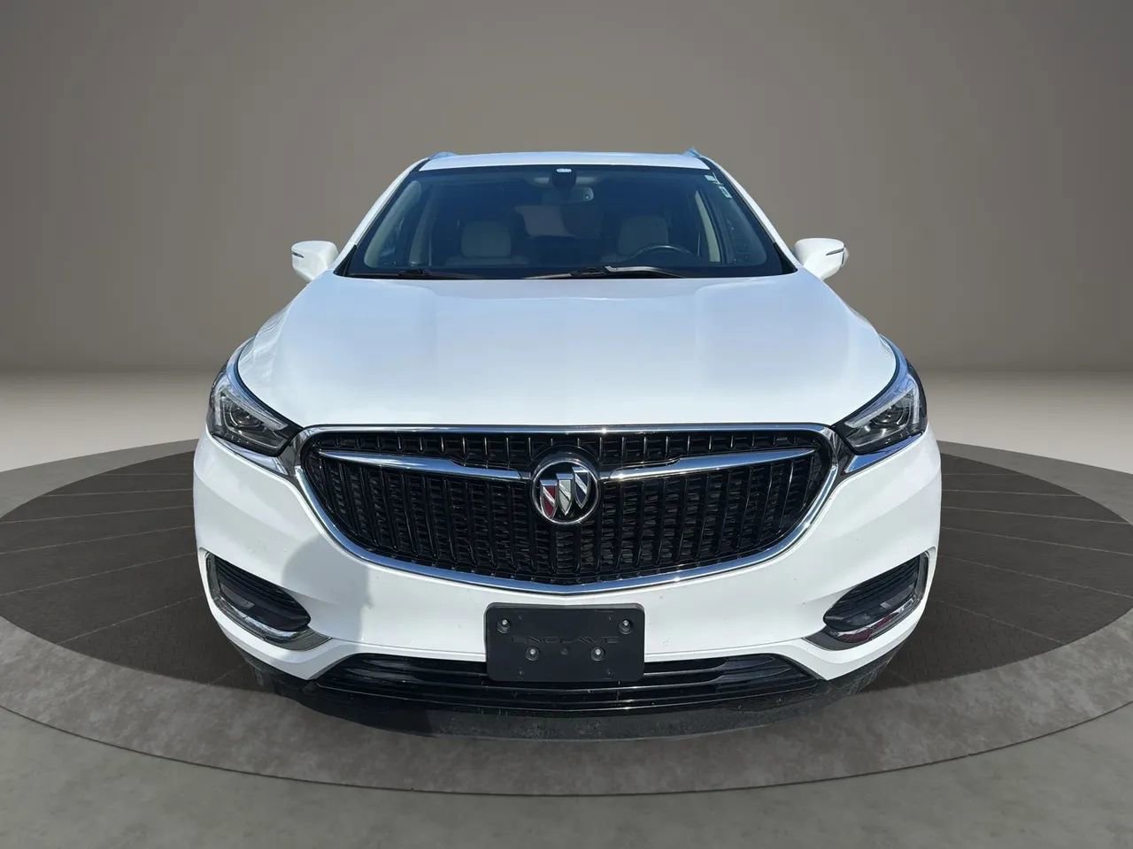 Used 2019 Buick Enclave Essence image 2