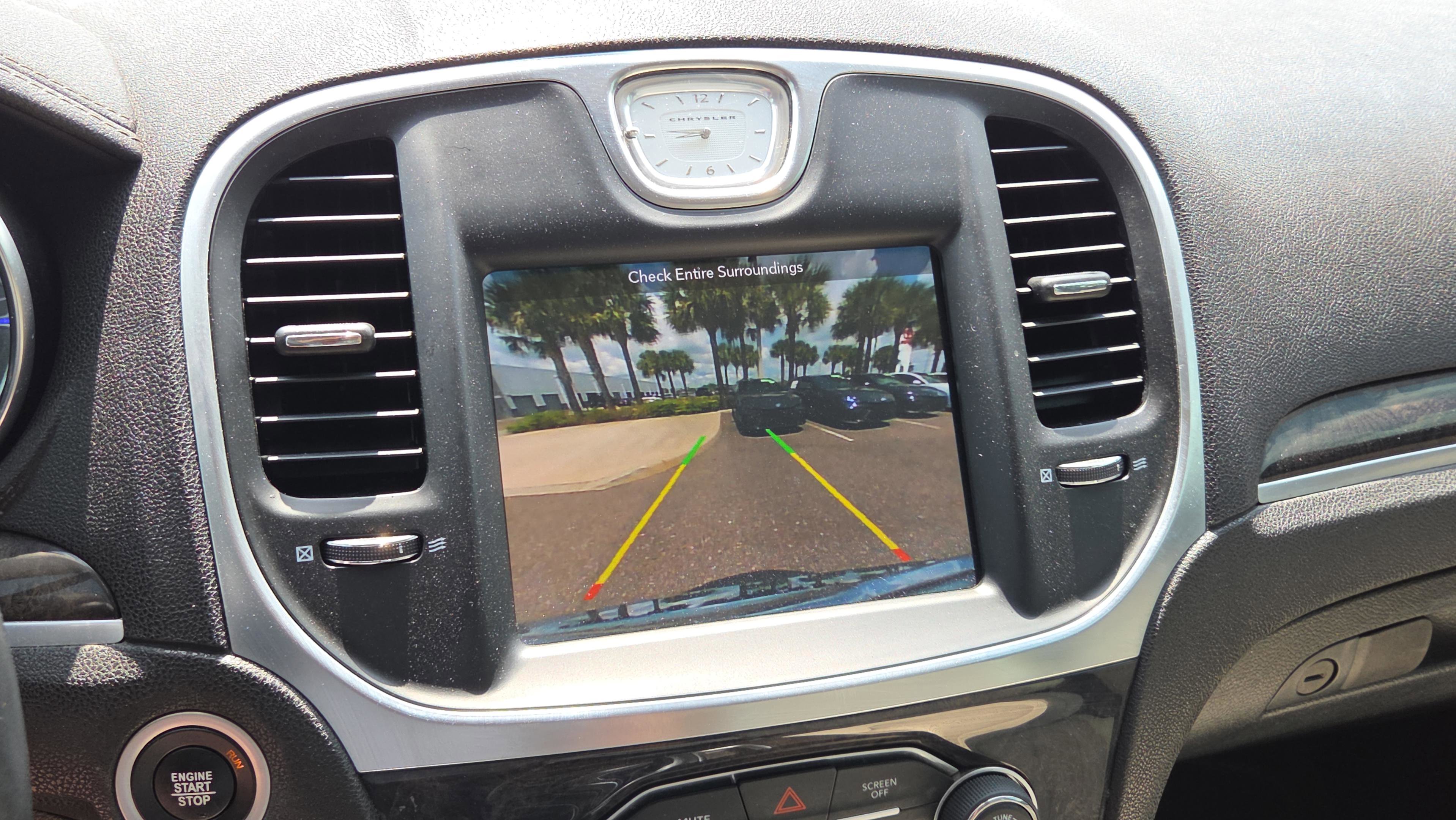 Used 2018 Chrysler 300 Limited image 22