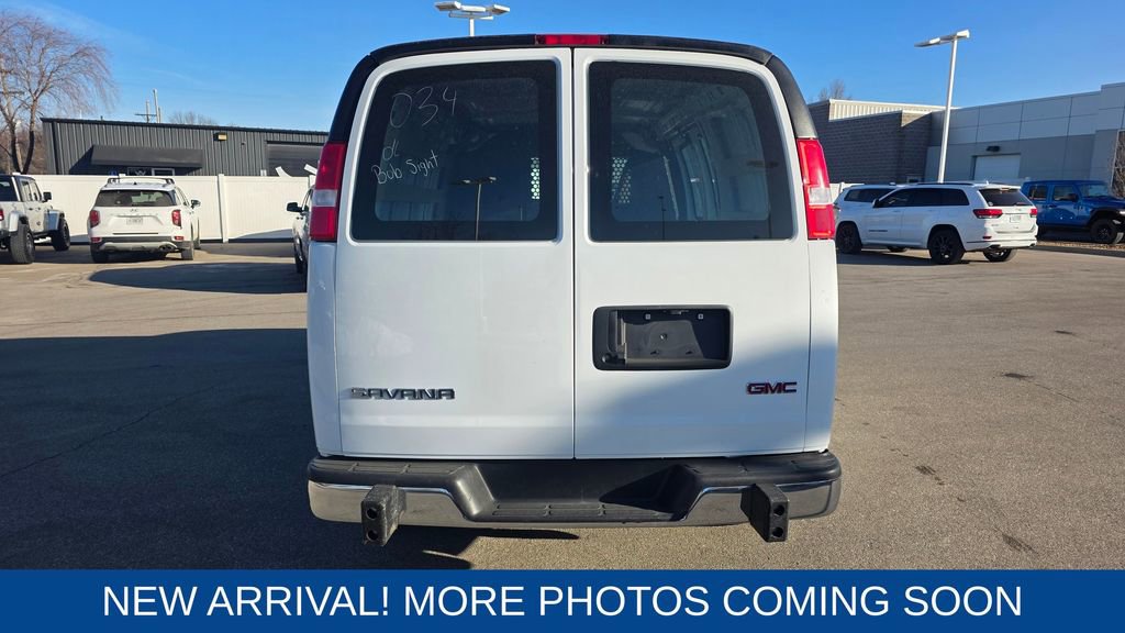 Used 2024 GMC Savana 2500 w/ Driver Convenience Package image 4