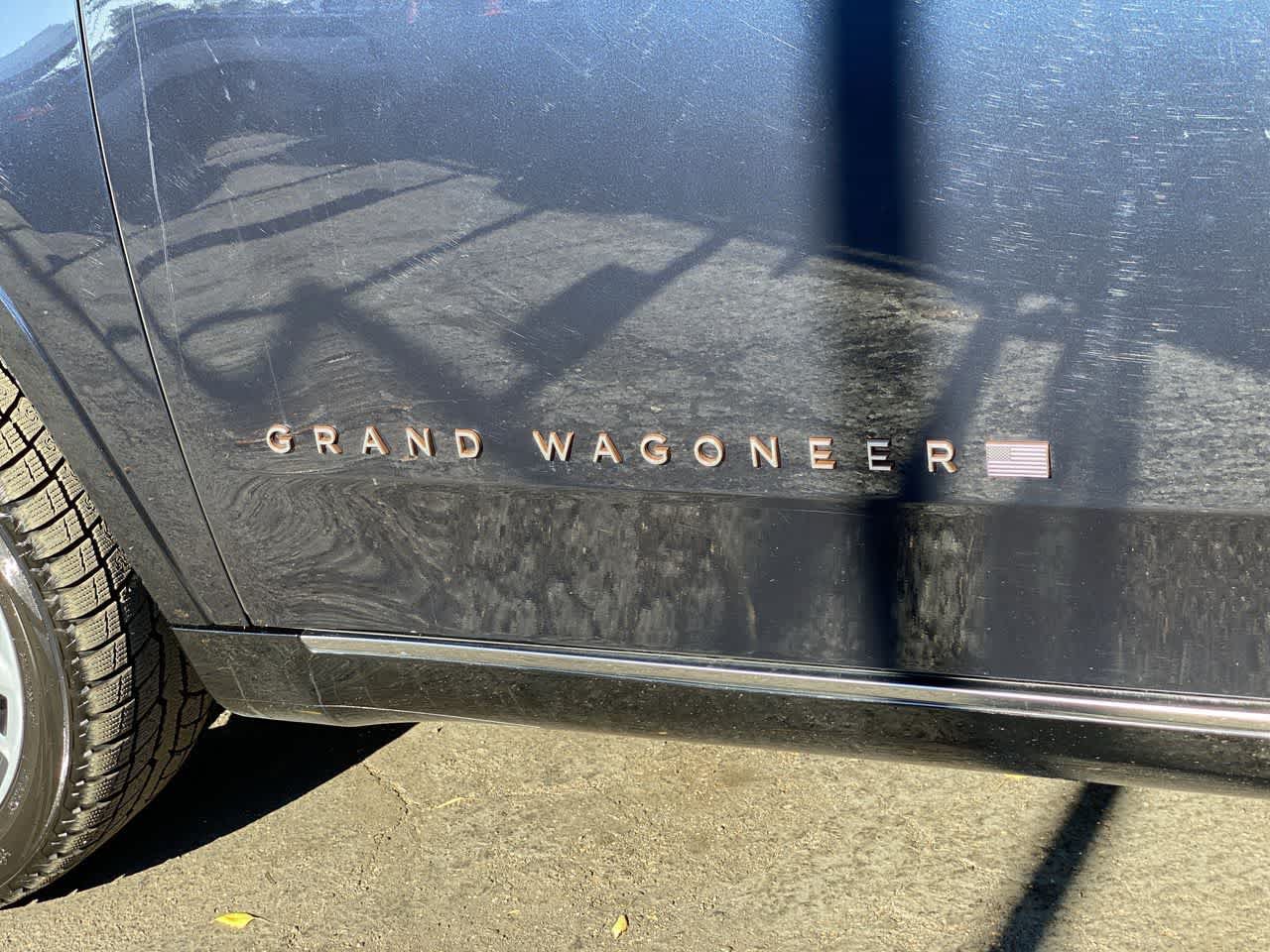 Used 2023 Jeep Grand Wagoneer Series III AWD/4WD image 10