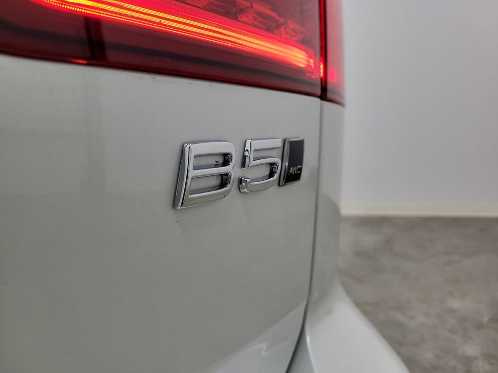 New 2026 Volvo V60 B5 Cross Country Ultra w/ Protection Package Premier AWD/4WD image 8