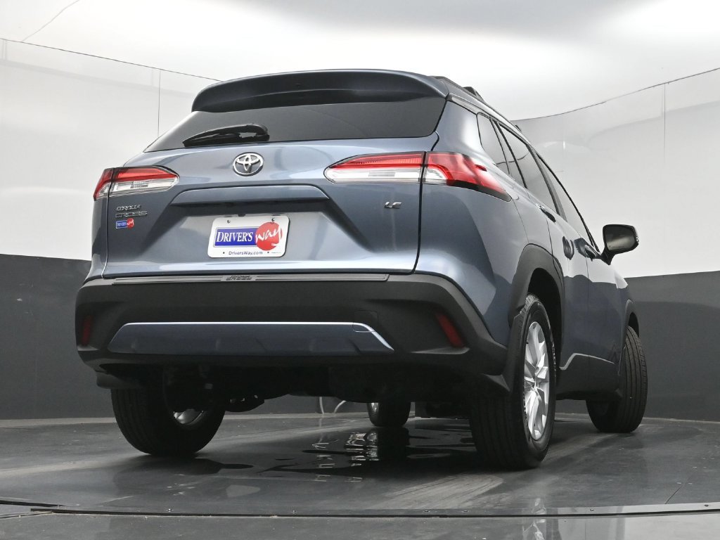 Used 2024 Toyota Corolla Cross LE w/ Moonroof Package FWD image 29