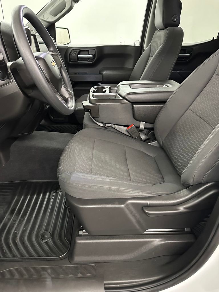 Used 2020 Chevrolet Silverado 1500 Custom w/ Custom Value Package image 13