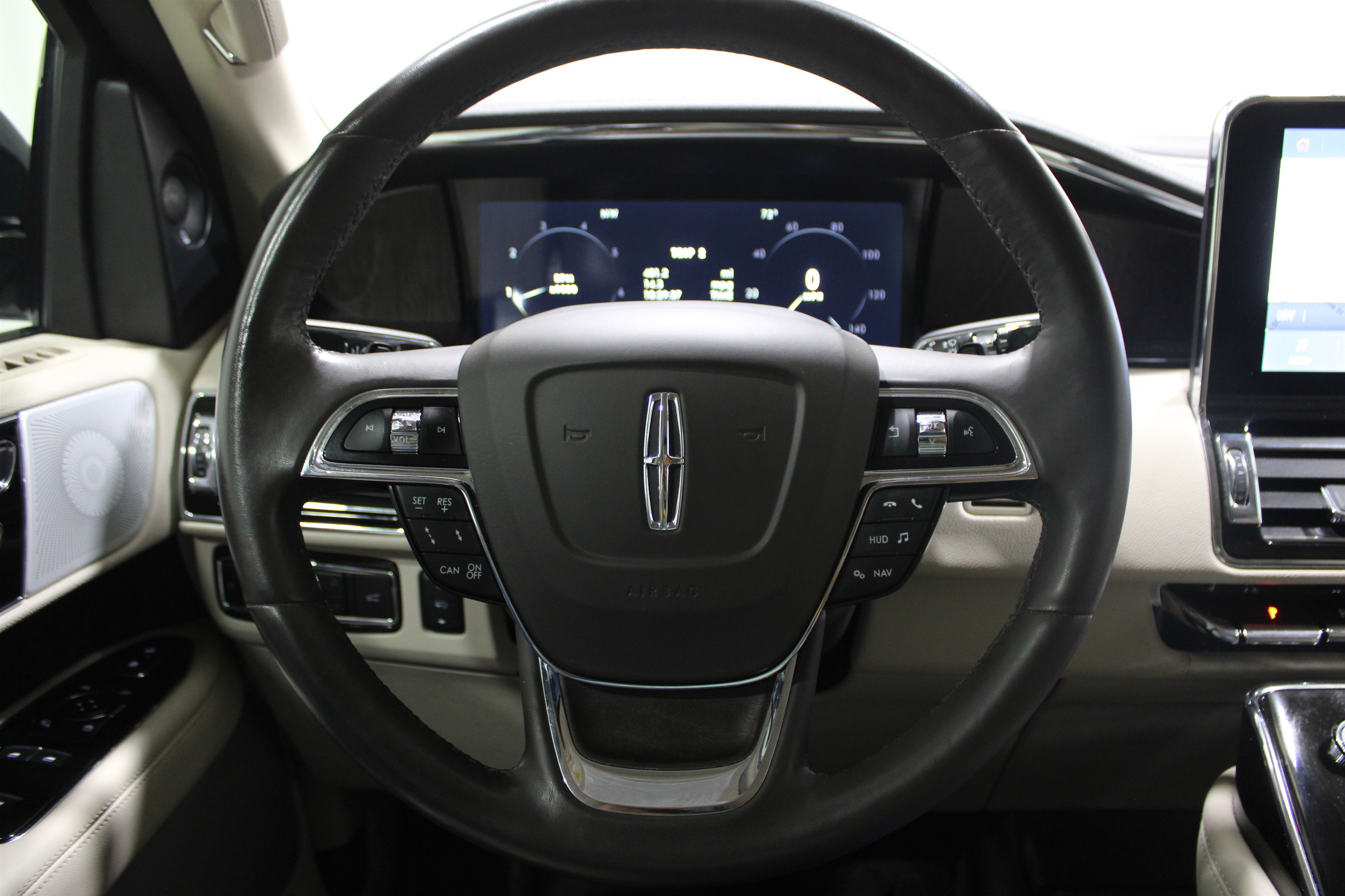 Used 2021 Lincoln Navigator Reserve w/ Luxury Package AWD/4WD image 8