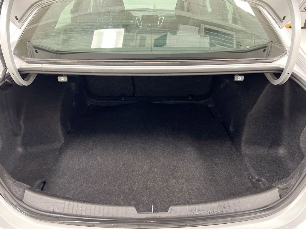 Used 2020 Chevrolet Malibu LT image 23