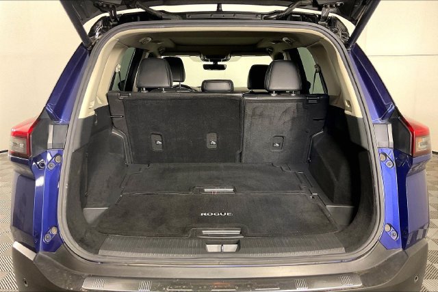Used 2022 Nissan Rogue Platinum w/ Head-Up Display Package FWD image 27