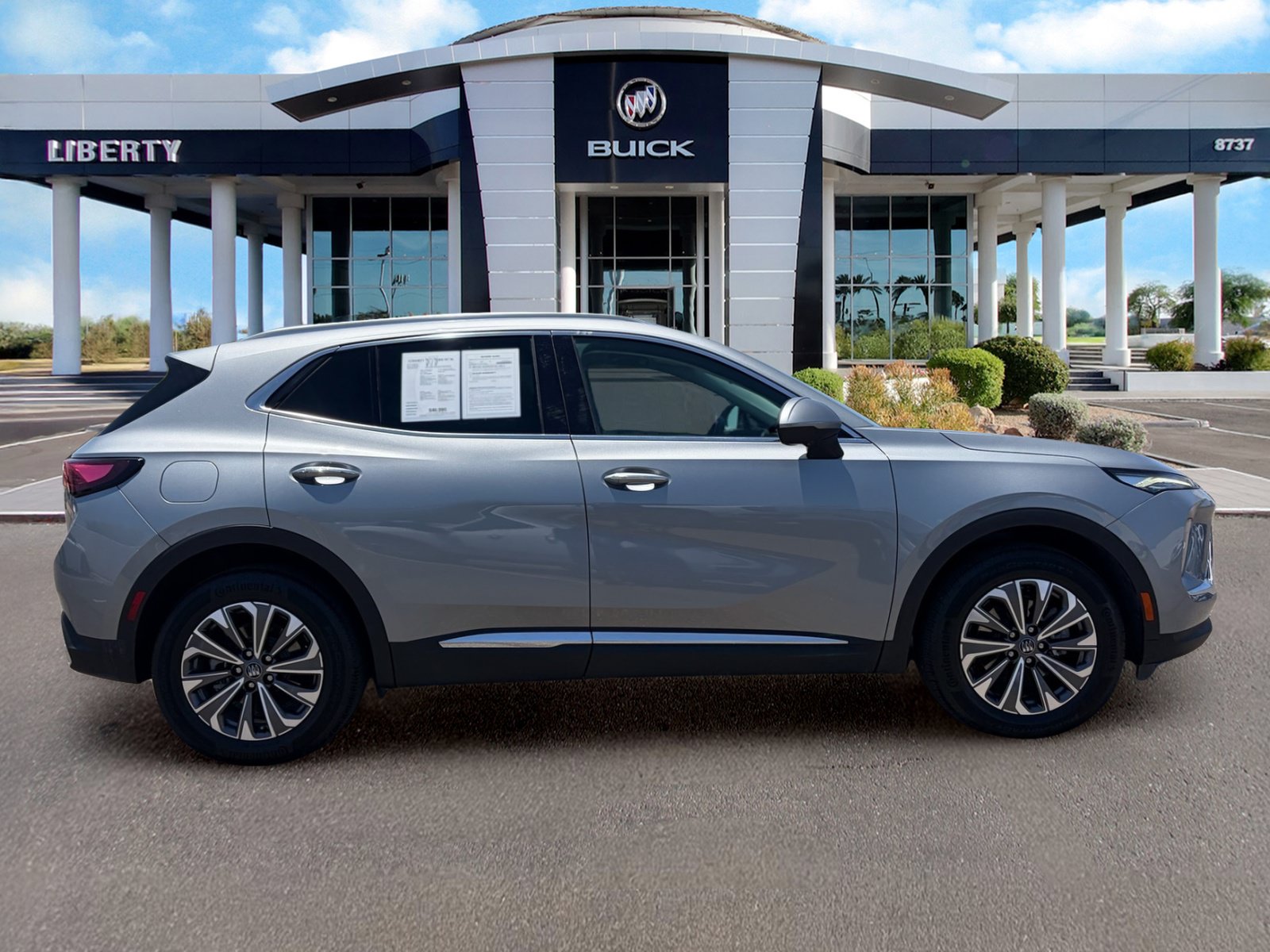 Used 2025 Buick Envision Preferred AWD/4WD image 3