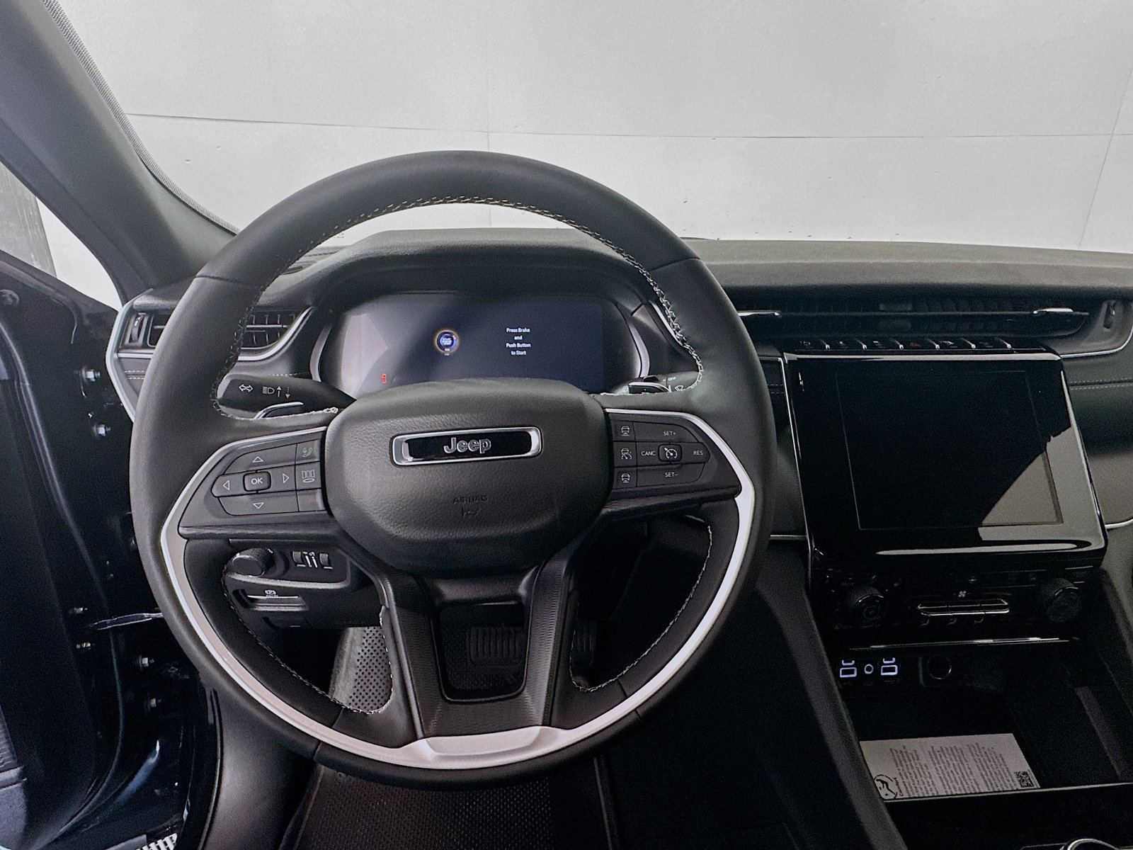 New 2026 Jeep Grand Cherokee L 4WD image 11
