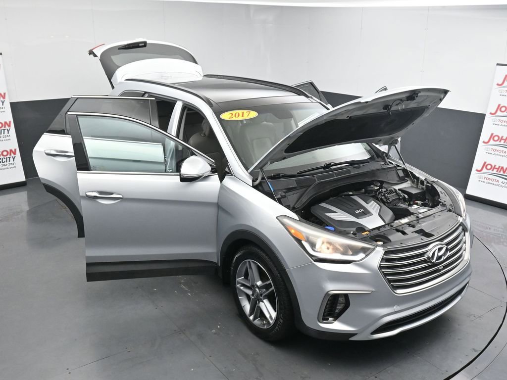 Used 2017 Hyundai Santa Fe SE image 41