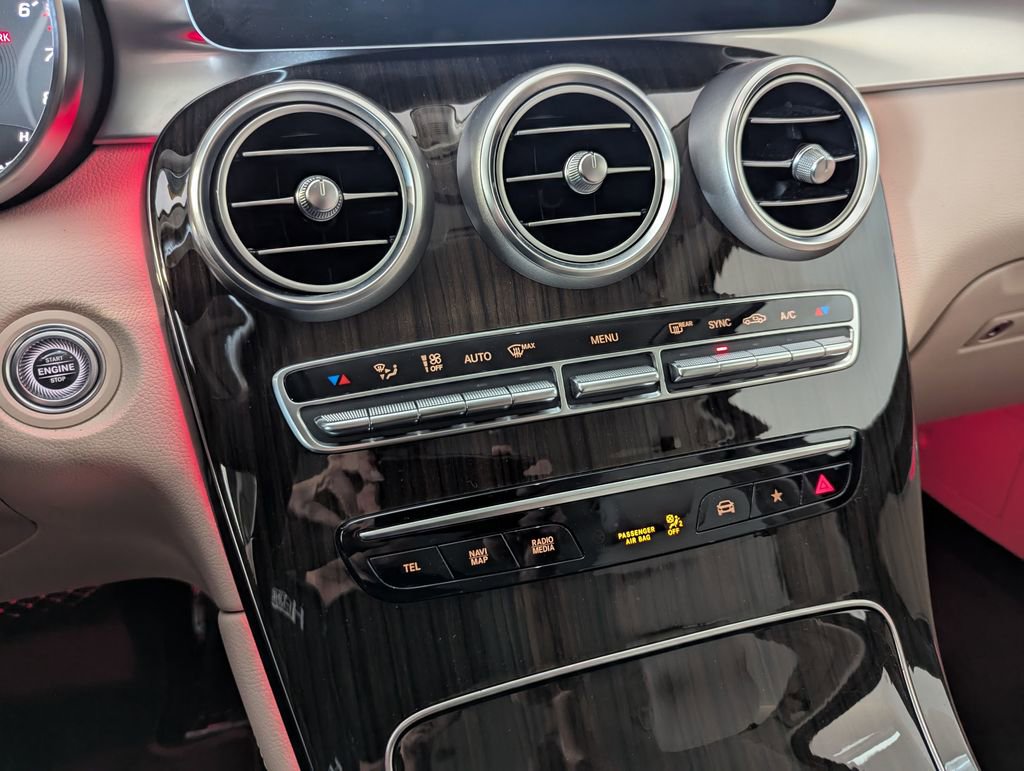 Used 2020 Mercedes-Benz GLC 300 image 42